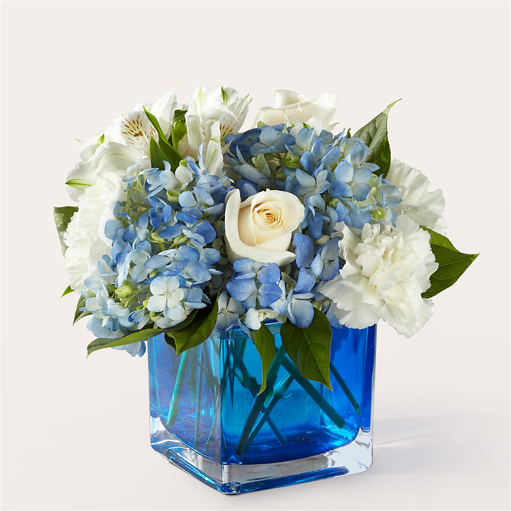 Soothing Waters Bouquet – BLOOM & CO, Gulfport FL