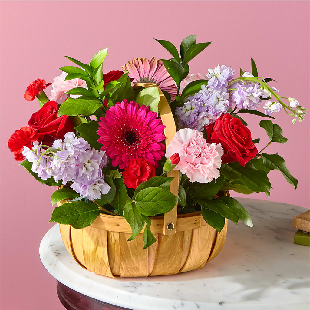 Pink Picnic Basket – BLOOM & CO, Gulfport FL