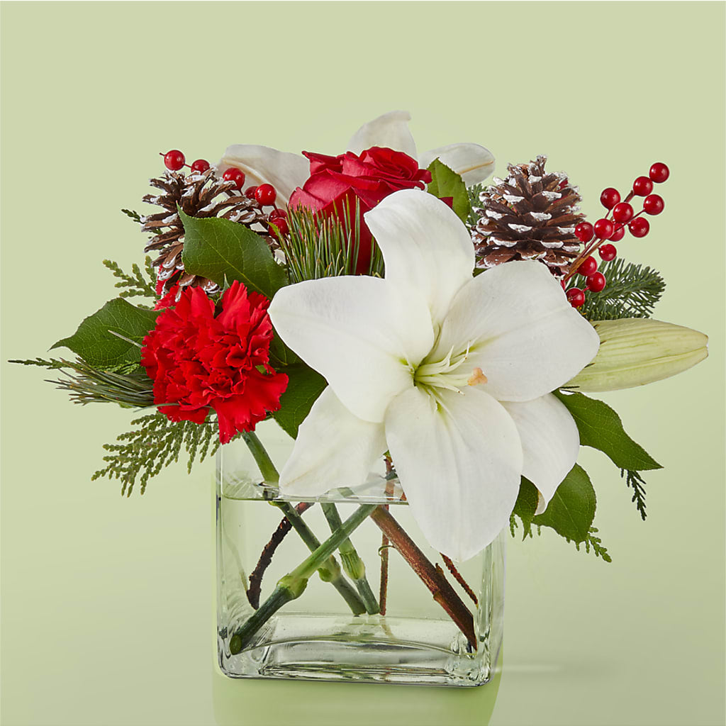 Glistening Icicles Bouquet – BLOOM & CO, Gulfport FL