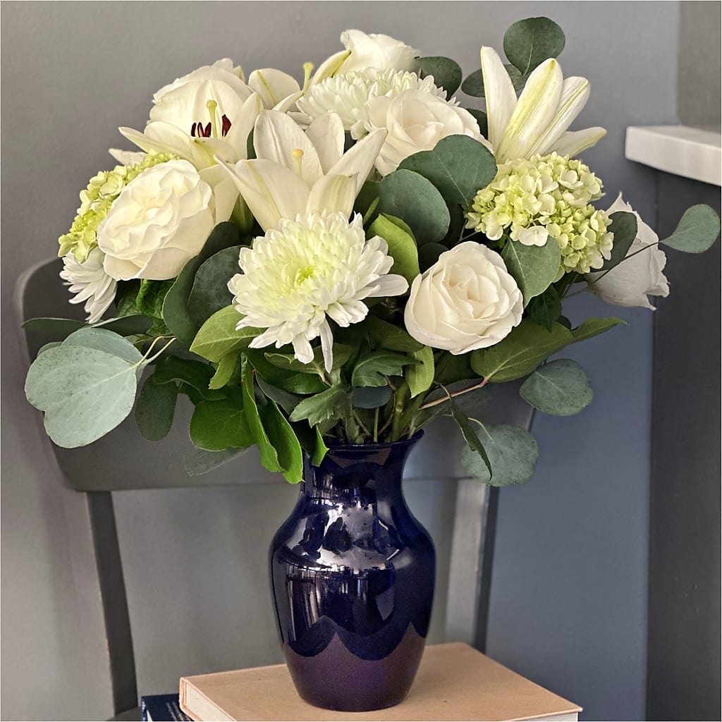 Snowy Dreams Bouquet – BLOOM & CO, Gulfport FL